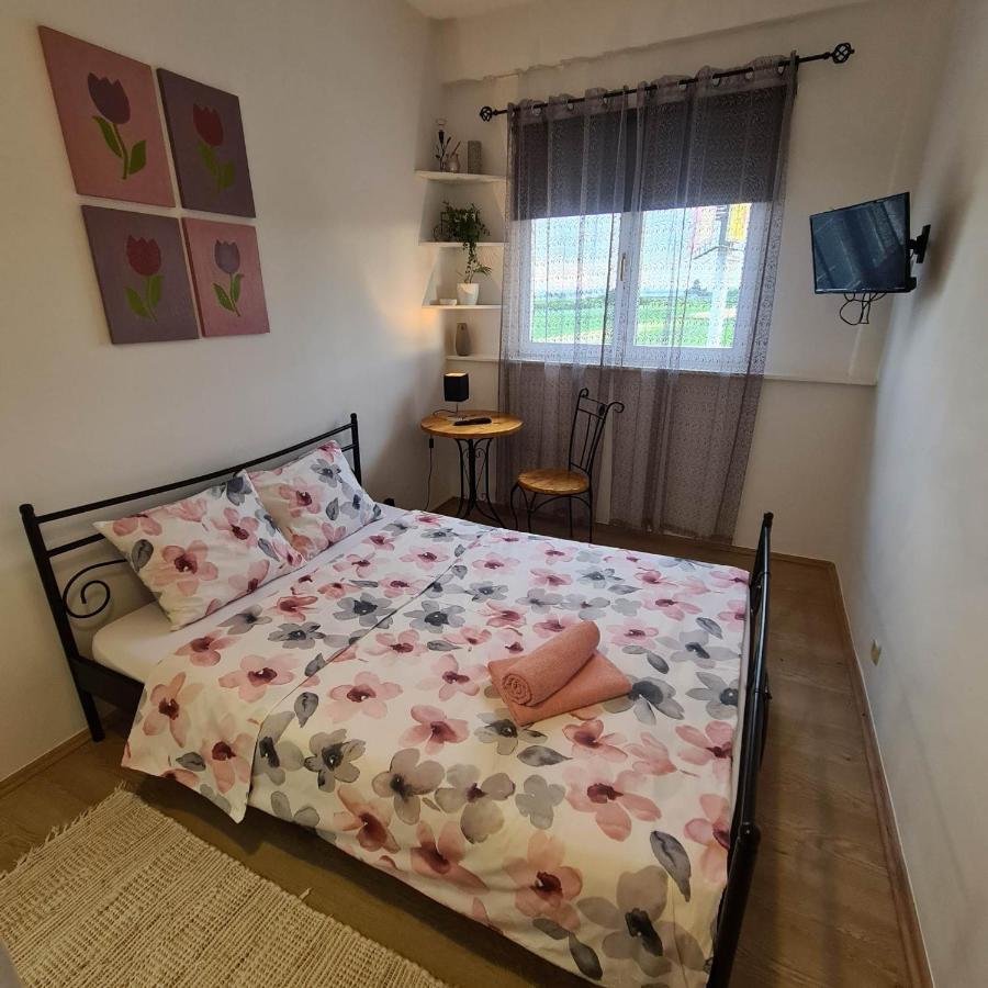 Sobe Divna Velika Mlaka Exterior foto